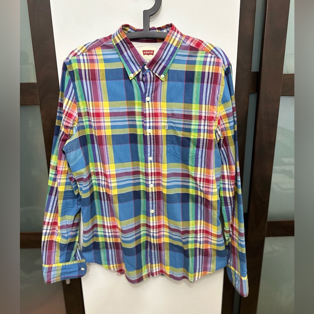 Levis Slim Fit Button Down Shirt